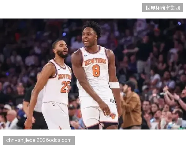 尼克斯王牌布伦森将迎战骑士核心米切尔，二人季后赛的得分效率直接决定系列赛走向。
